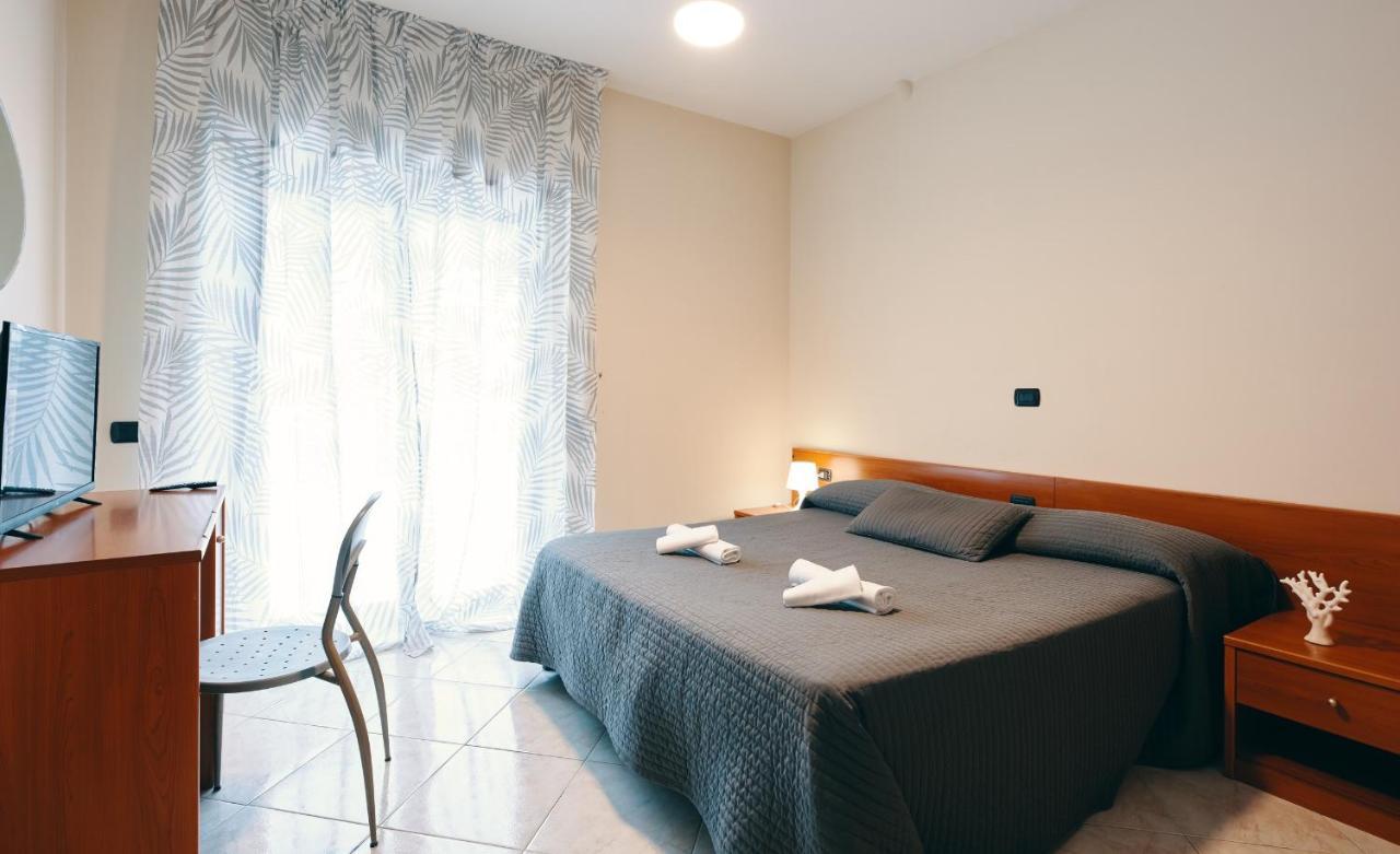 Hotel Almas Capaccio Esterno foto