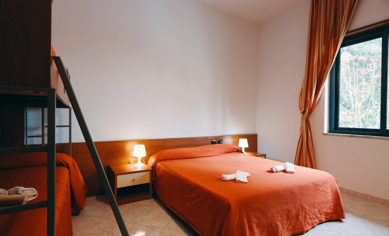 Hotel Almas Capaccio Esterno foto